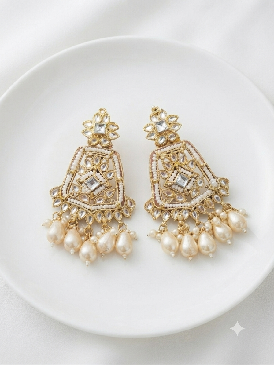 The royal gold - white luxe earrings
