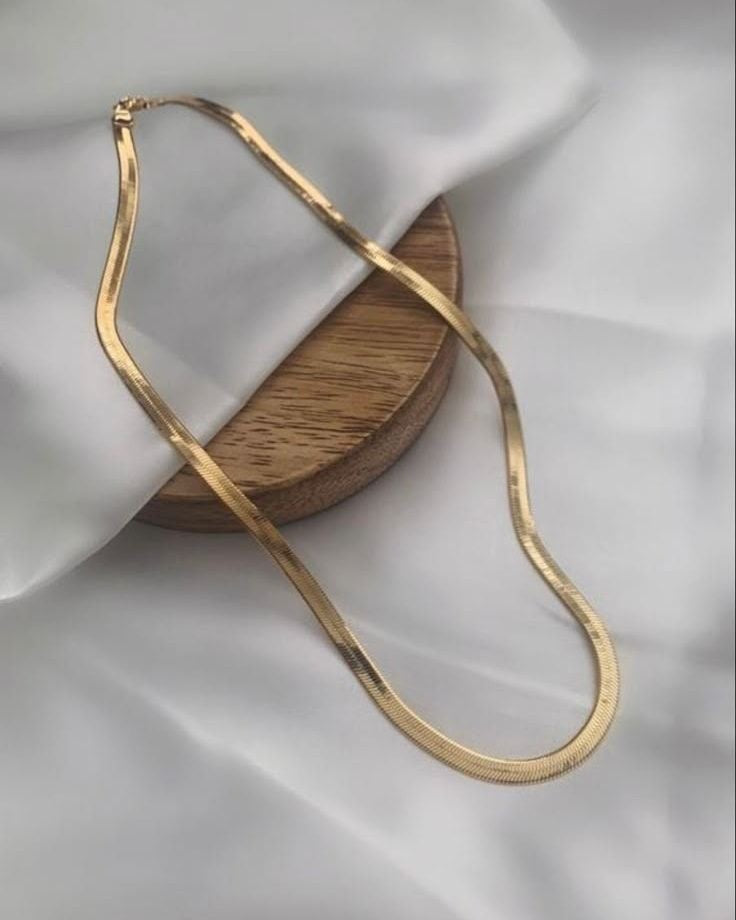 Luxe snake chain
